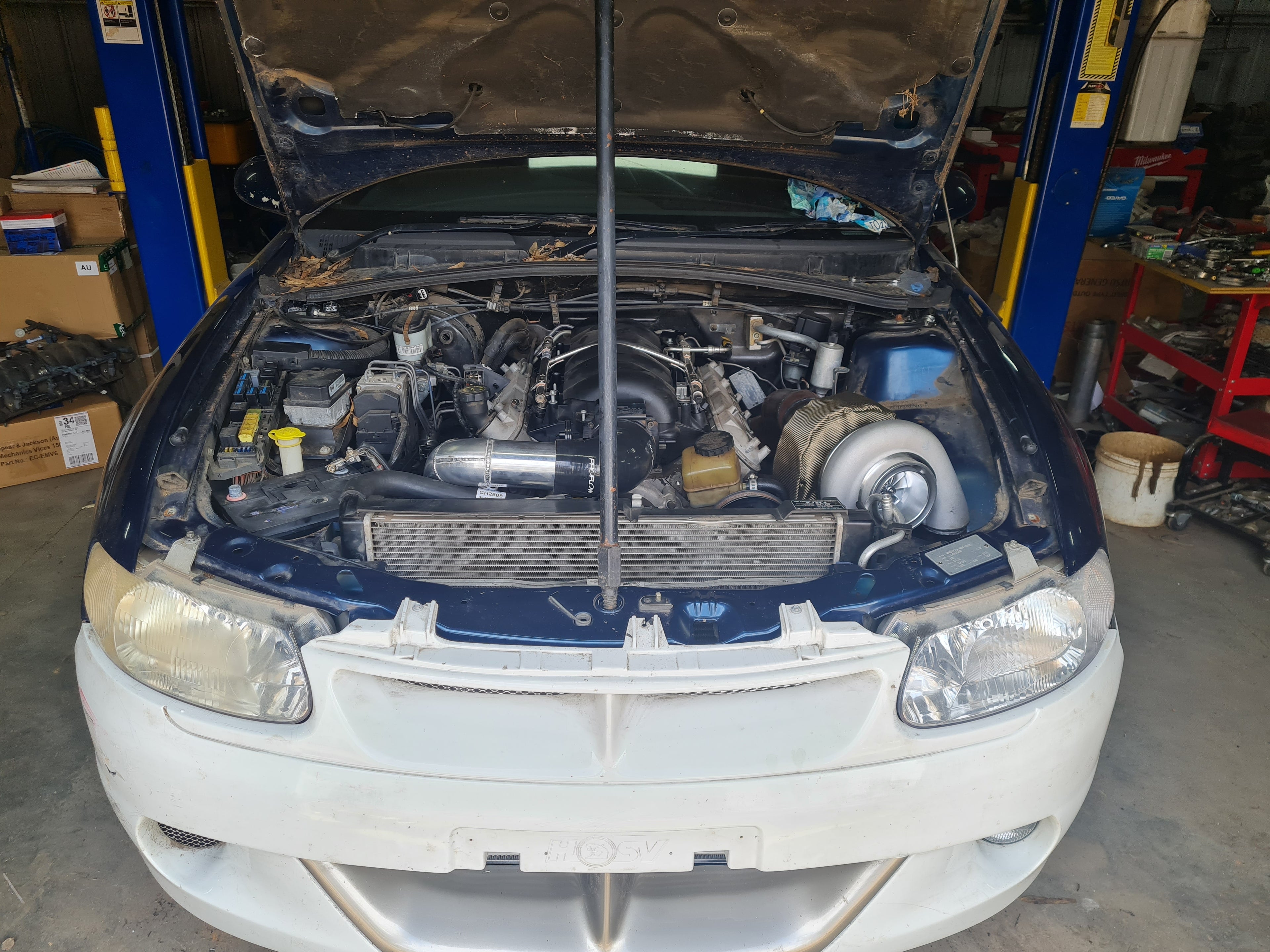 Hsv Vt - vz turbo kit HSV